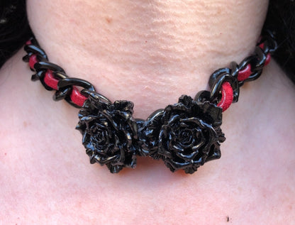 Roses on Chain Choker Necklace