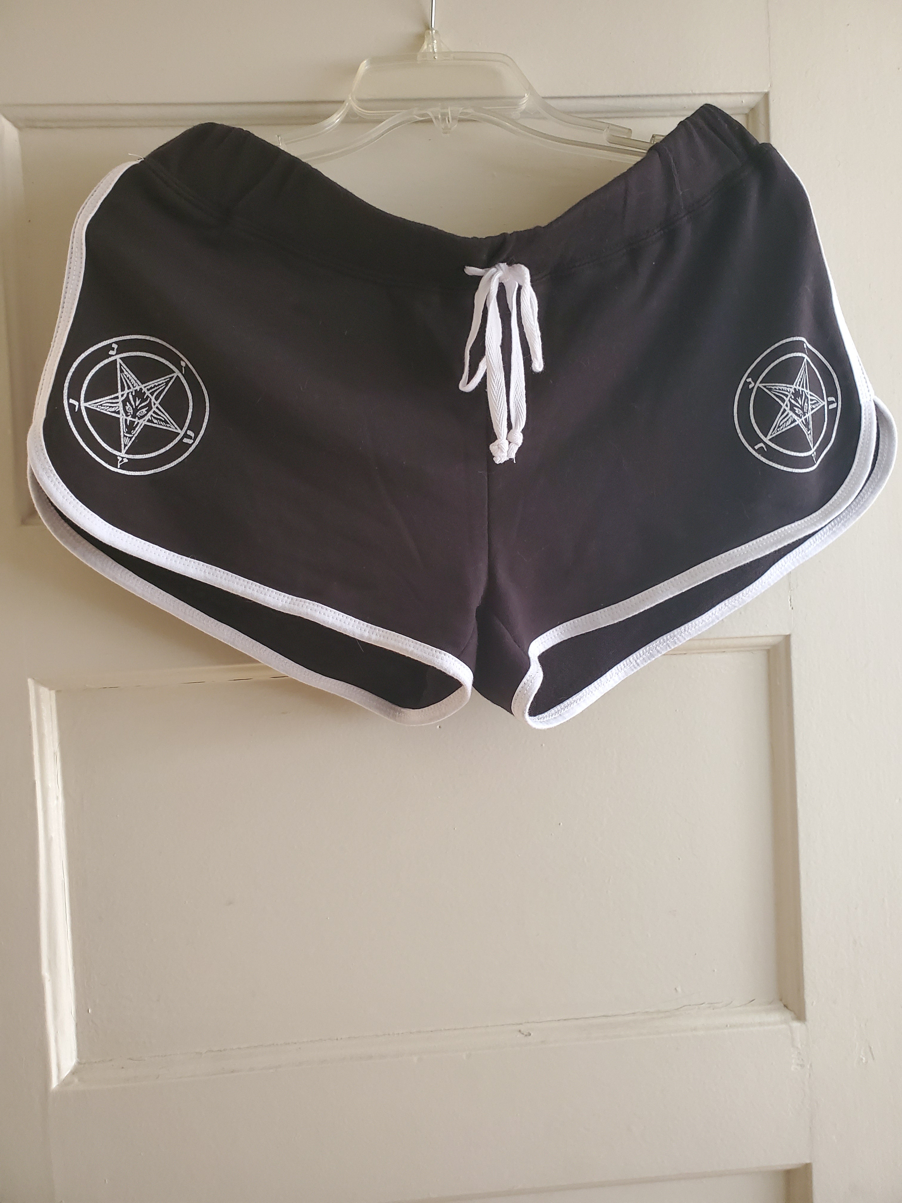 Pentagram Track Short