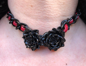 Roses on Chain Choker Necklace