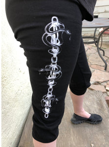 Serpent N' Chain Capri Jogger Pant