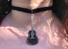 Load image into Gallery viewer, Large Guitar Choker Necklace
